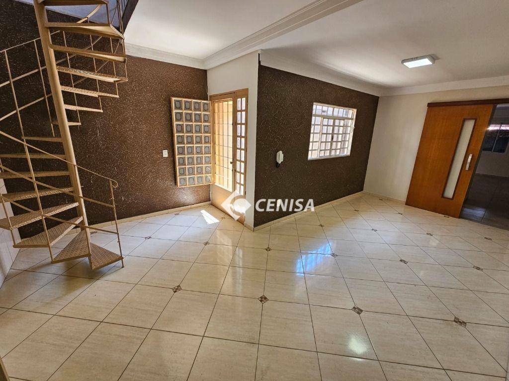 Casa à venda com 3 quartos, 140m² - Foto 11