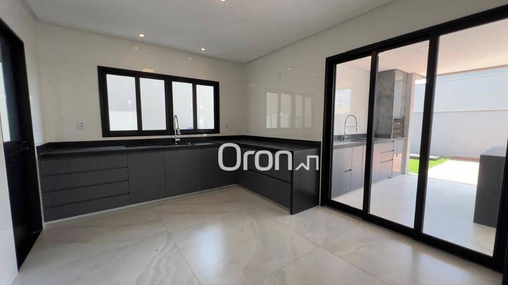 Sobrado à venda com 4 quartos, 270m² - Foto 11