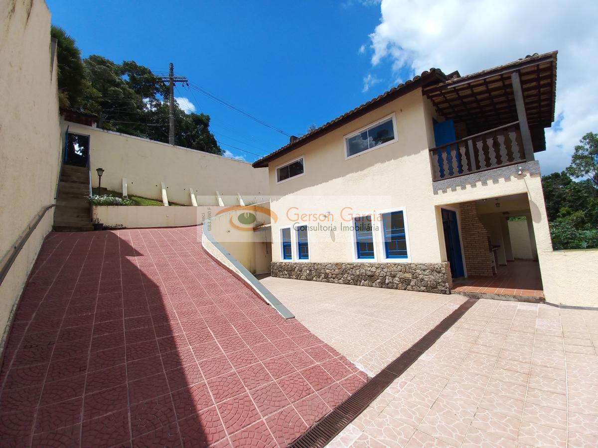 Casa de Condomínio para alugar com 3 quartos, 250m² - Foto 6