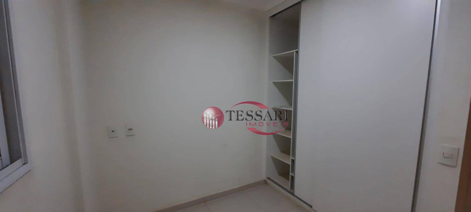 Apartamento à venda com 3 quartos, 75m² - Foto 13