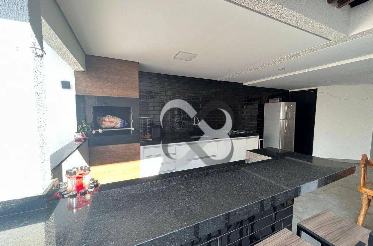 Casa à venda com 4 quartos, 236m² - Foto 19