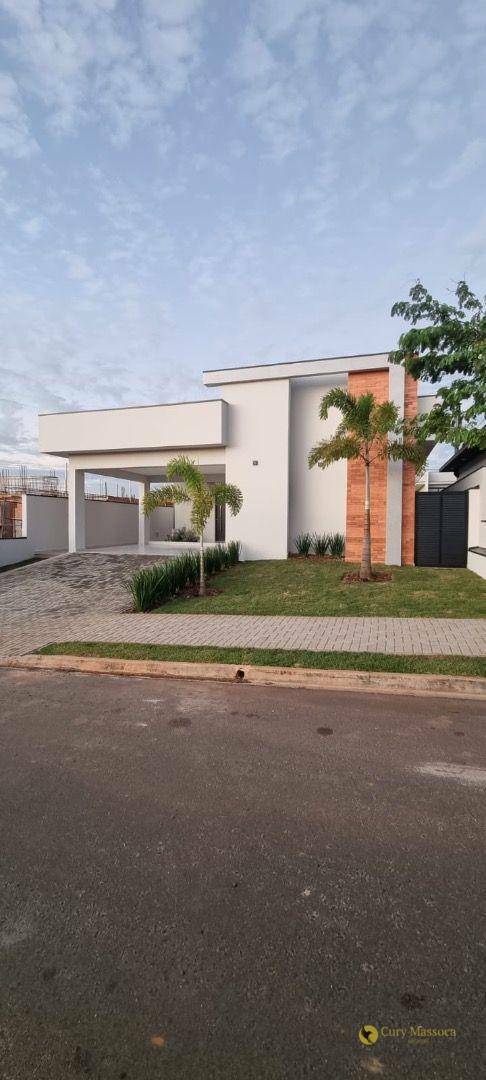 Casa de Condomínio para alugar com 3 quartos, 215m² - Foto 1