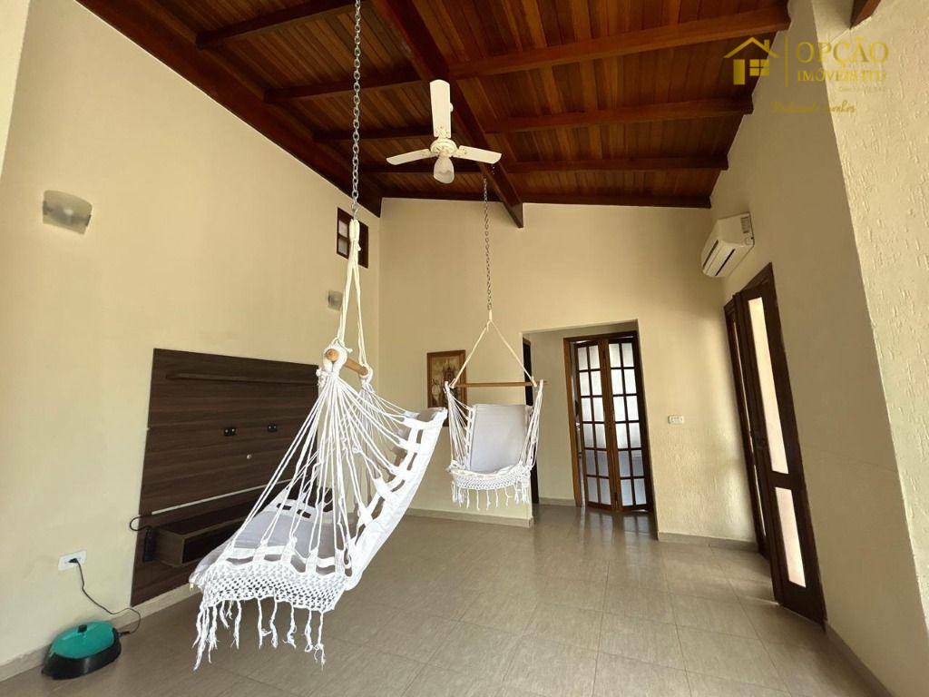 Casa de Condomínio à venda com 4 quartos, 242m² - Foto 16