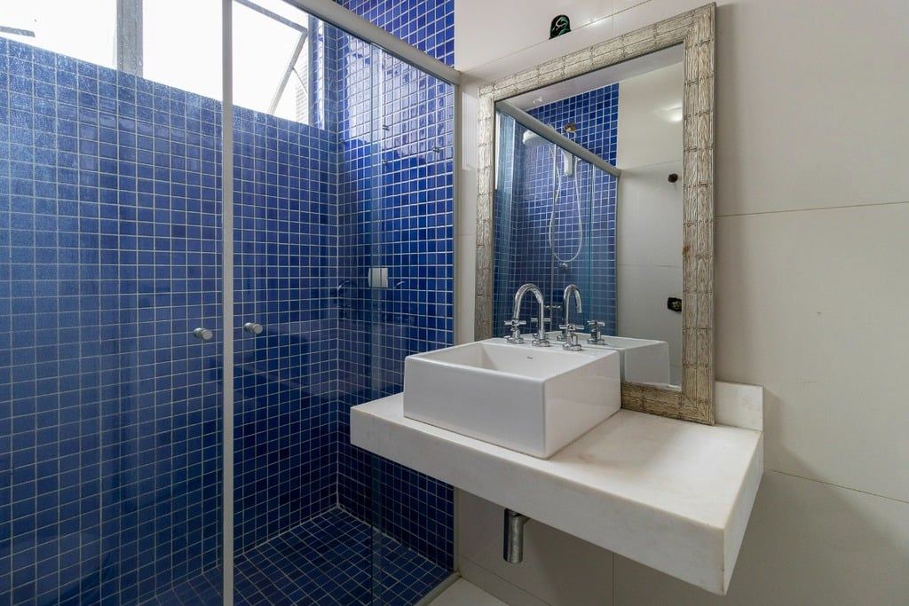 Apartamento à venda com 2 quartos, 180m² - Foto 2