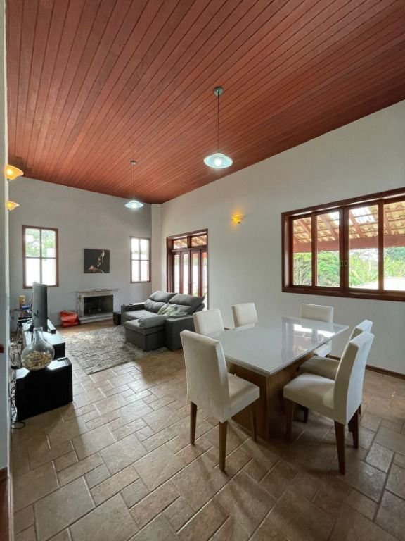 Casa de Condomínio à venda com 4 quartos, 380m² - Foto 23