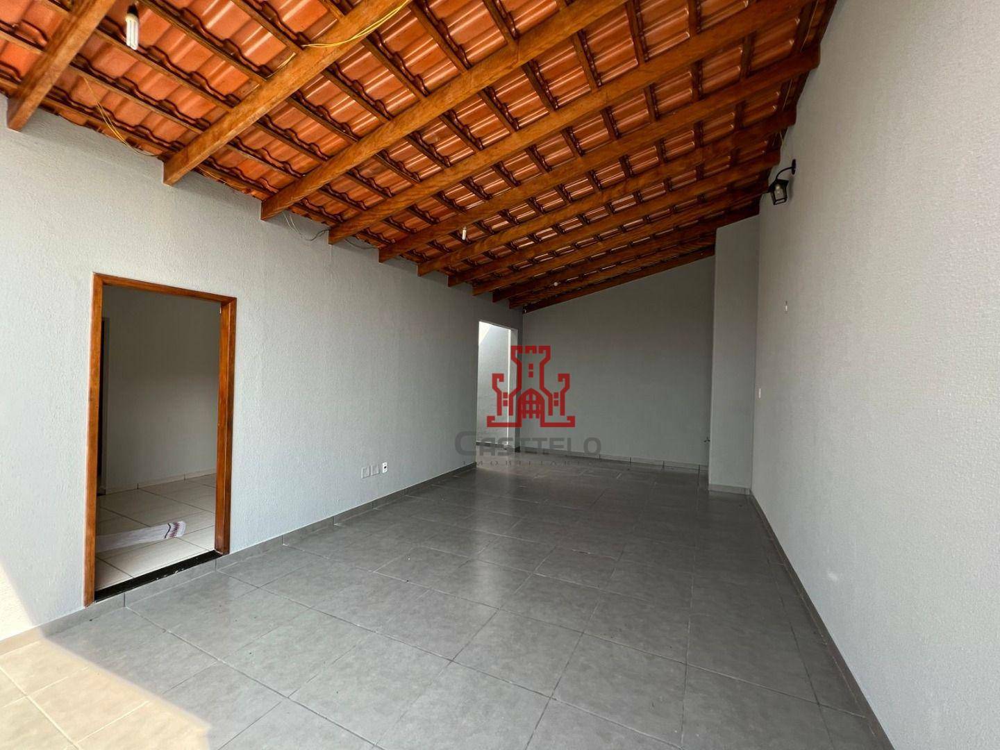 Casa à venda com 2 quartos, 90m² - Foto 4