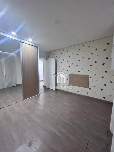 Casa à venda com 4 quartos, 385m² - Foto 12