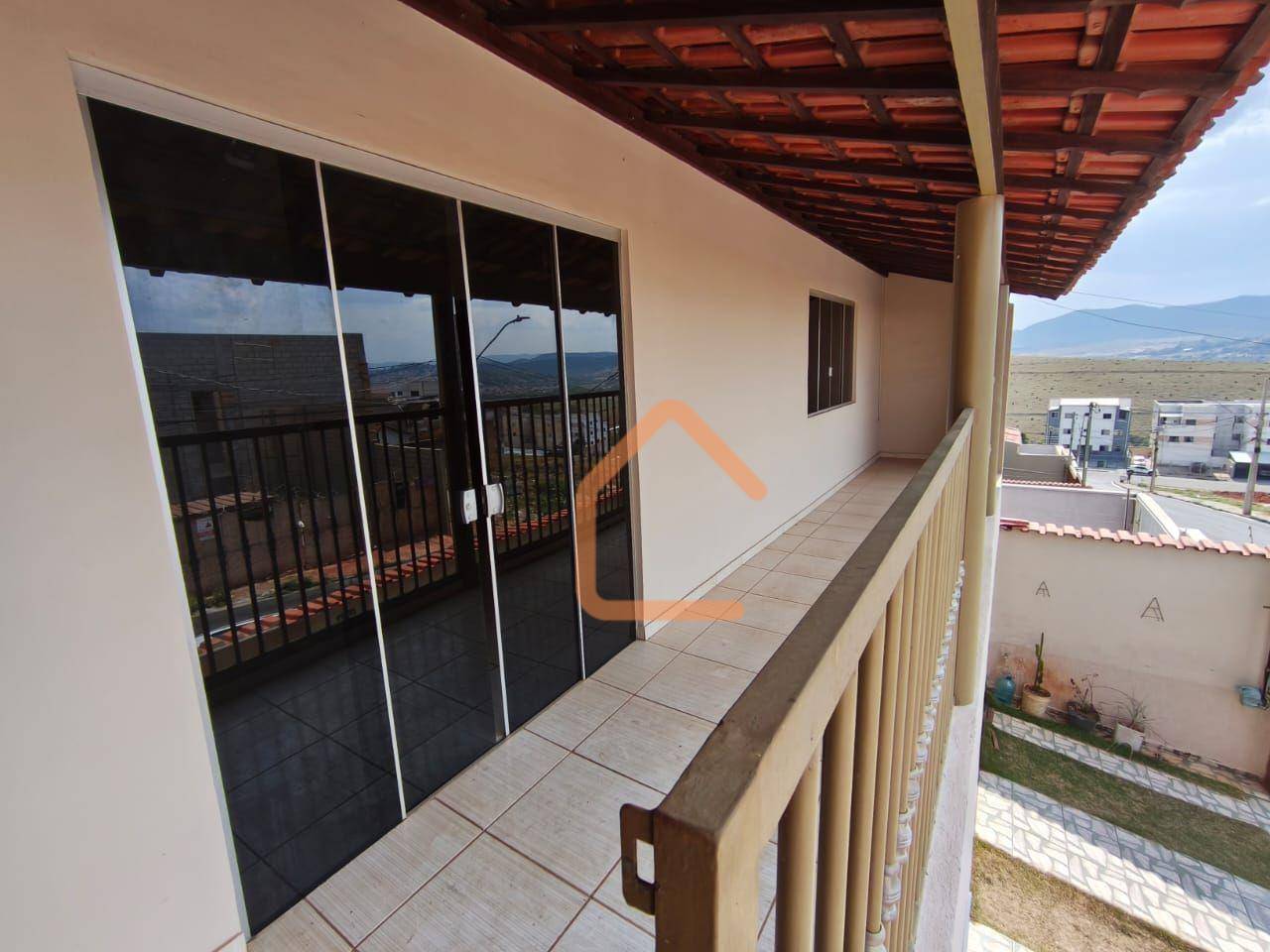 Casa, 4 quartos, 150 m² - Foto 1