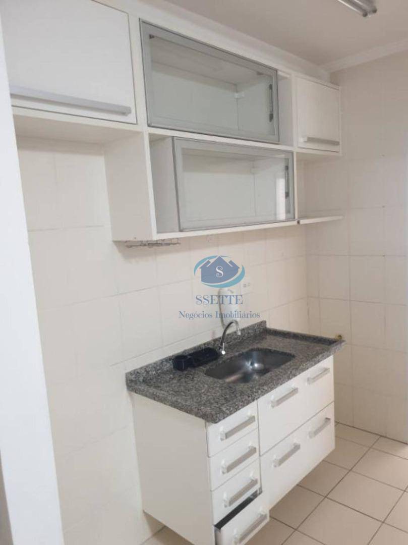 Apartamento à venda com 3 quartos, 148m² - Foto 2