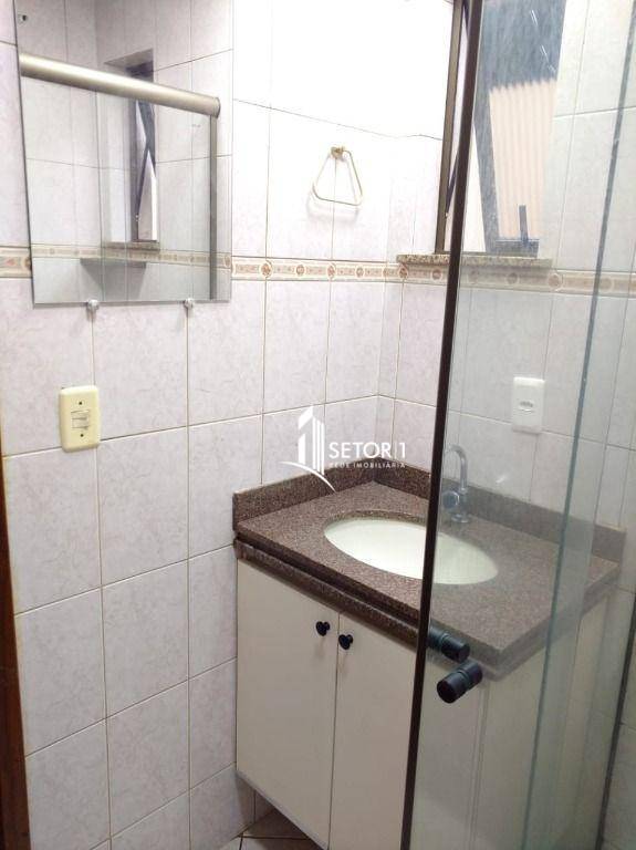 Apartamento para alugar com 3 quartos, 110m² - Foto 17