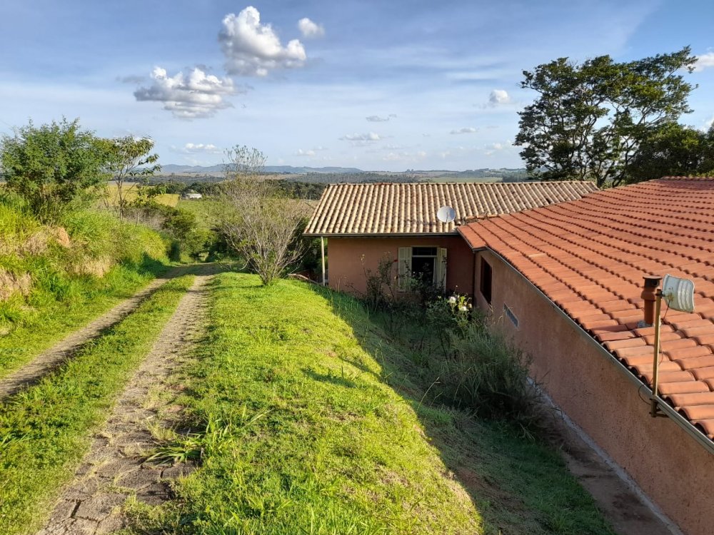 Fazenda para alugar com 4 quartos, 200m² - Foto 1