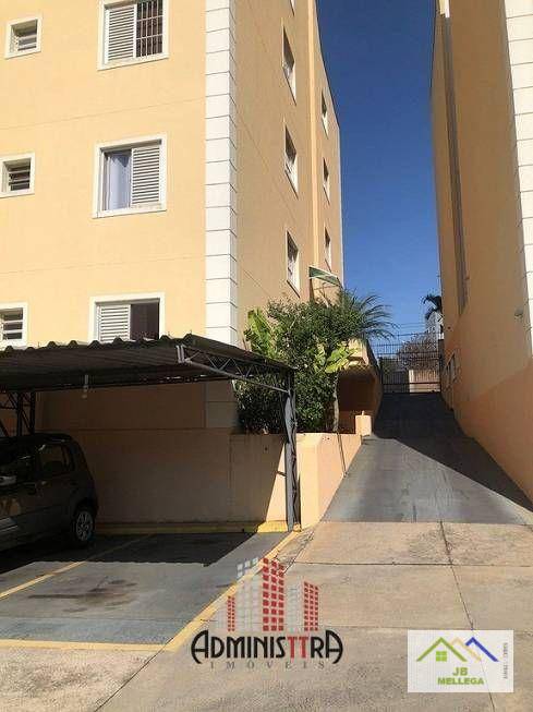 Apartamento à venda com 2 quartos, 67m² - Foto 2