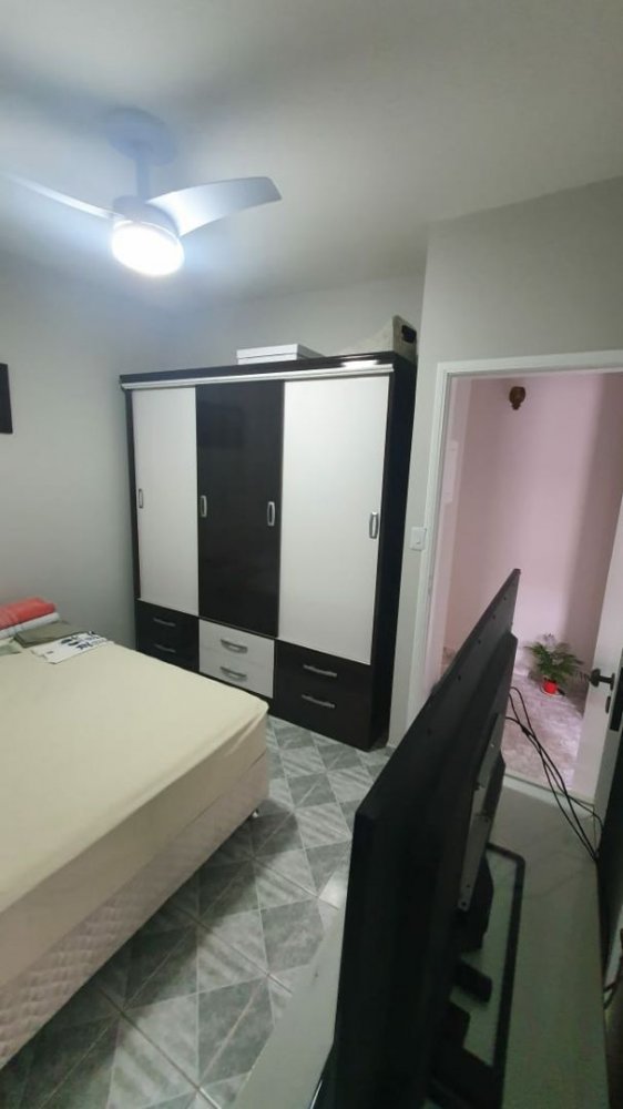 Casa à venda com 3 quartos, 150m² - Foto 2