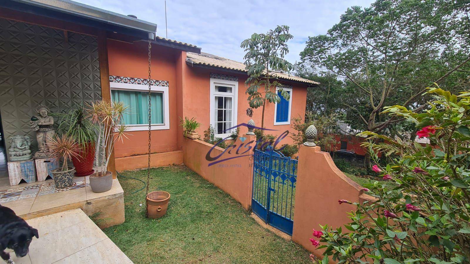 Casa de Condomínio à venda com 3 quartos, 400m² - Foto 2