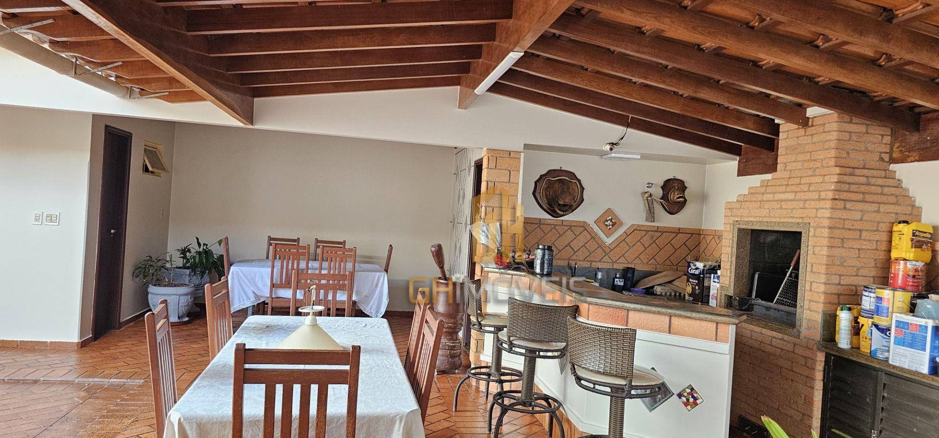 Casa à venda com 4 quartos, 310m² - Foto 23