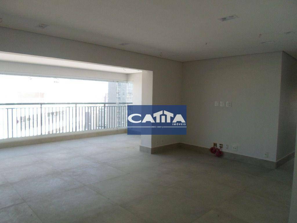 Apartamento à venda com 3 quartos, 226m² - Foto 1