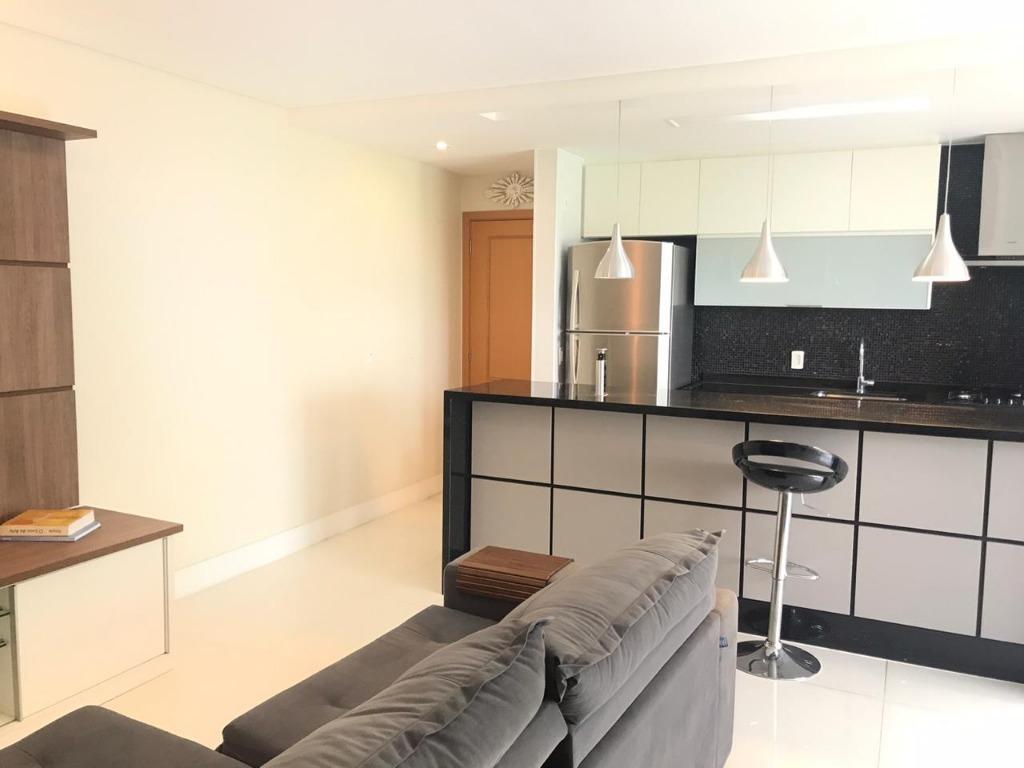 Apartamento à venda com 3 quartos, 94m² - Foto 7