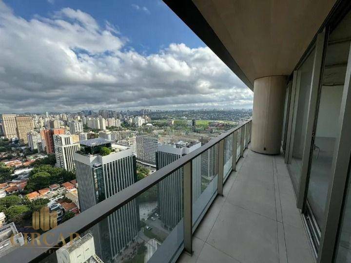 Apartamento à venda com 3 quartos, 232m² - Foto 3