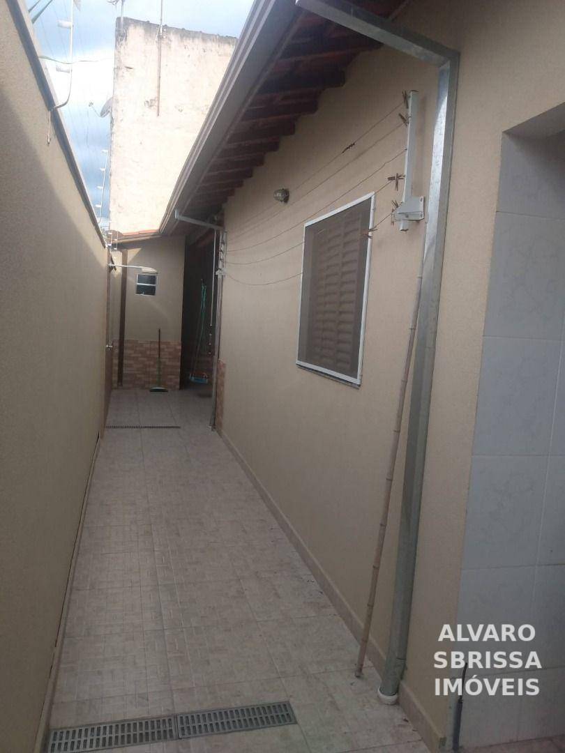 Casa à venda com 2 quartos, 69m² - Foto 10