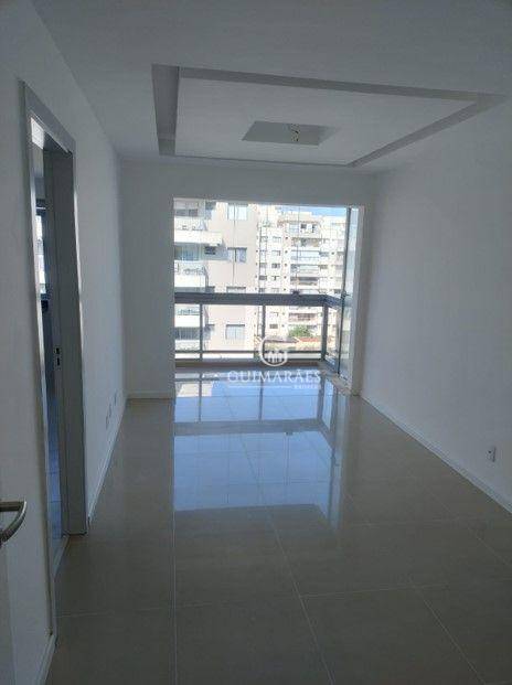 Apartamento à venda com 2 quartos, 67m² - Foto 3