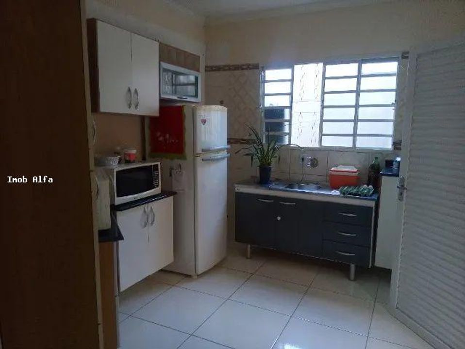 Casa à venda com 3 quartos, 205m² - Foto 5