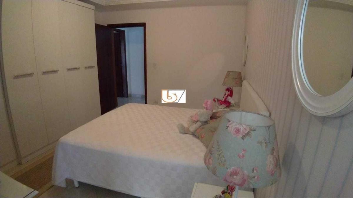 Casa de Condomínio à venda com 4 quartos, 800m² - Foto 9