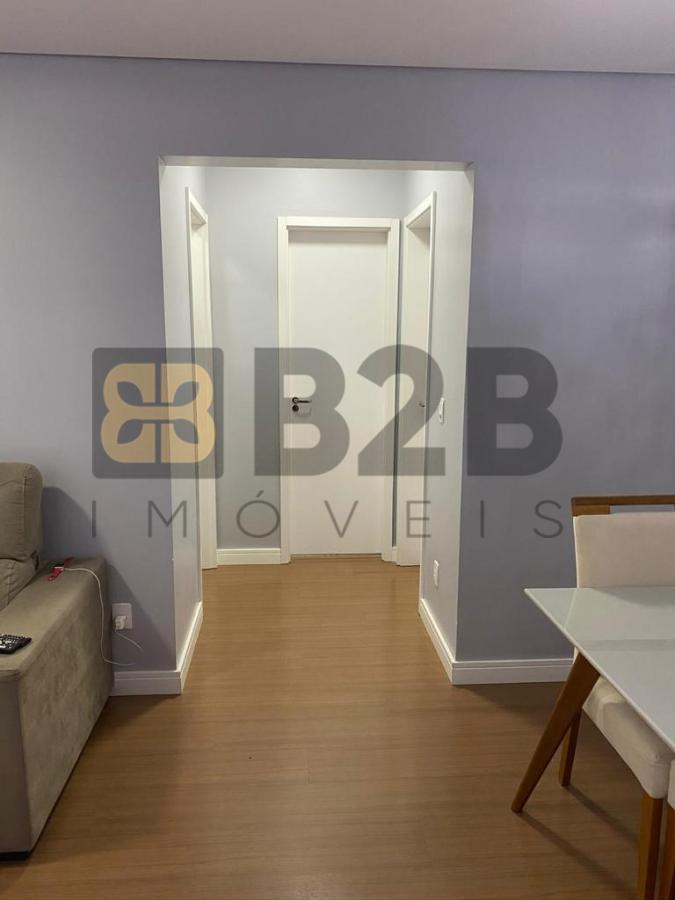 Apartamento à venda com 2 quartos, 62m² - Foto 3