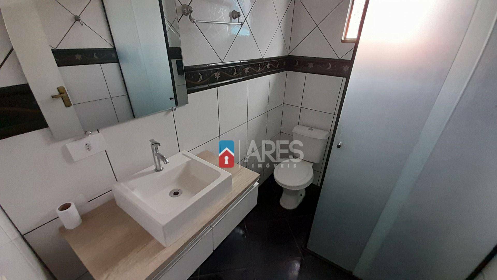 Casa para alugar com 3 quartos, 220m² - Foto 14