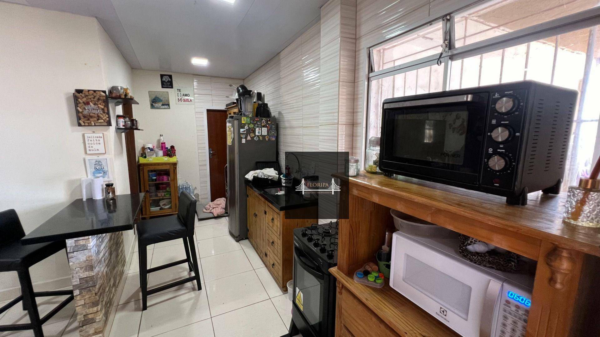 Casa à venda com 7 quartos, 235m² - Foto 26