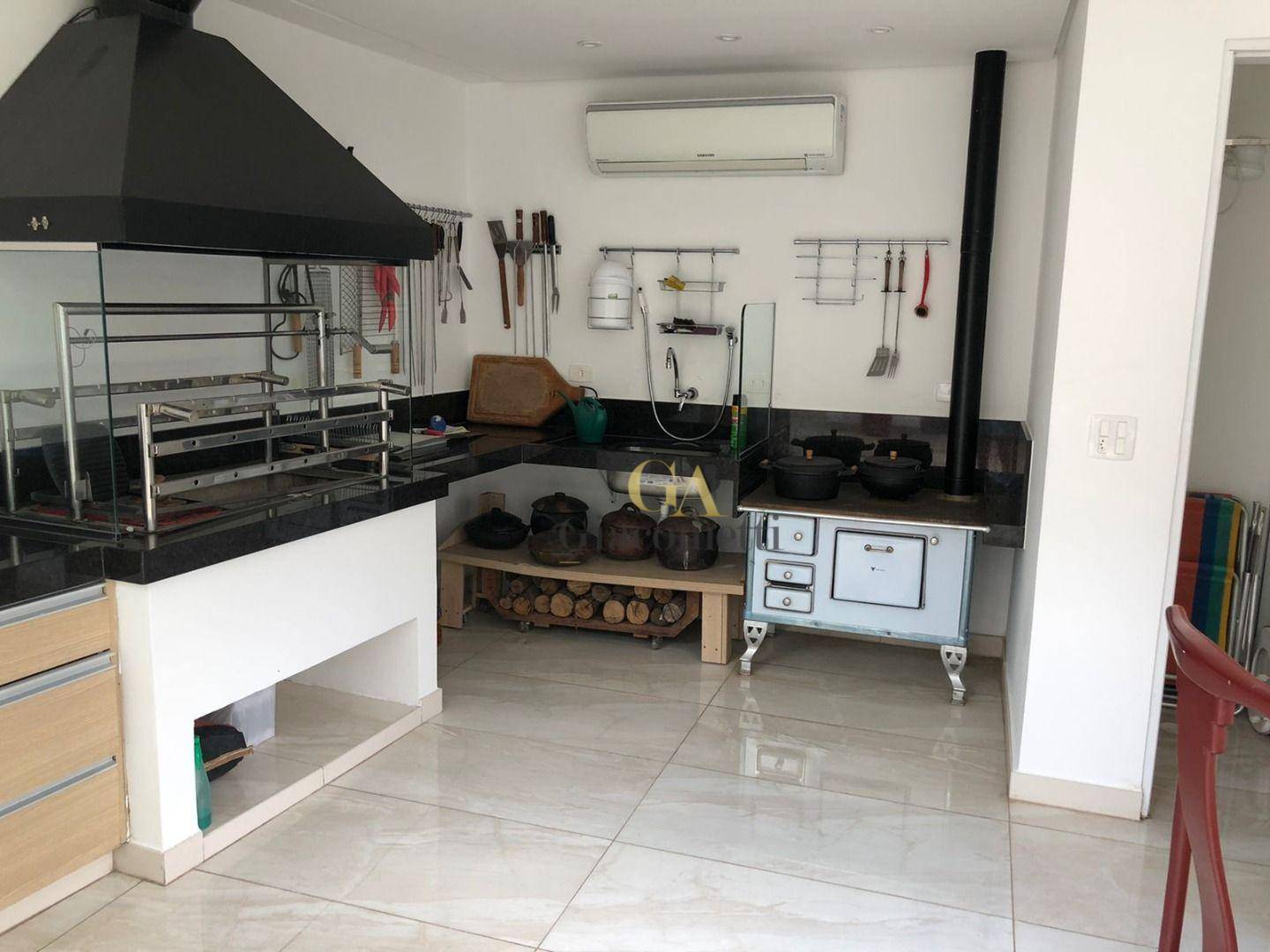 Casa de Condomínio à venda com 3 quartos, 398m² - Foto 2