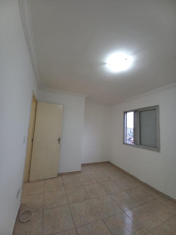 Apartamento à venda com 2 quartos, 64m² - Foto 7