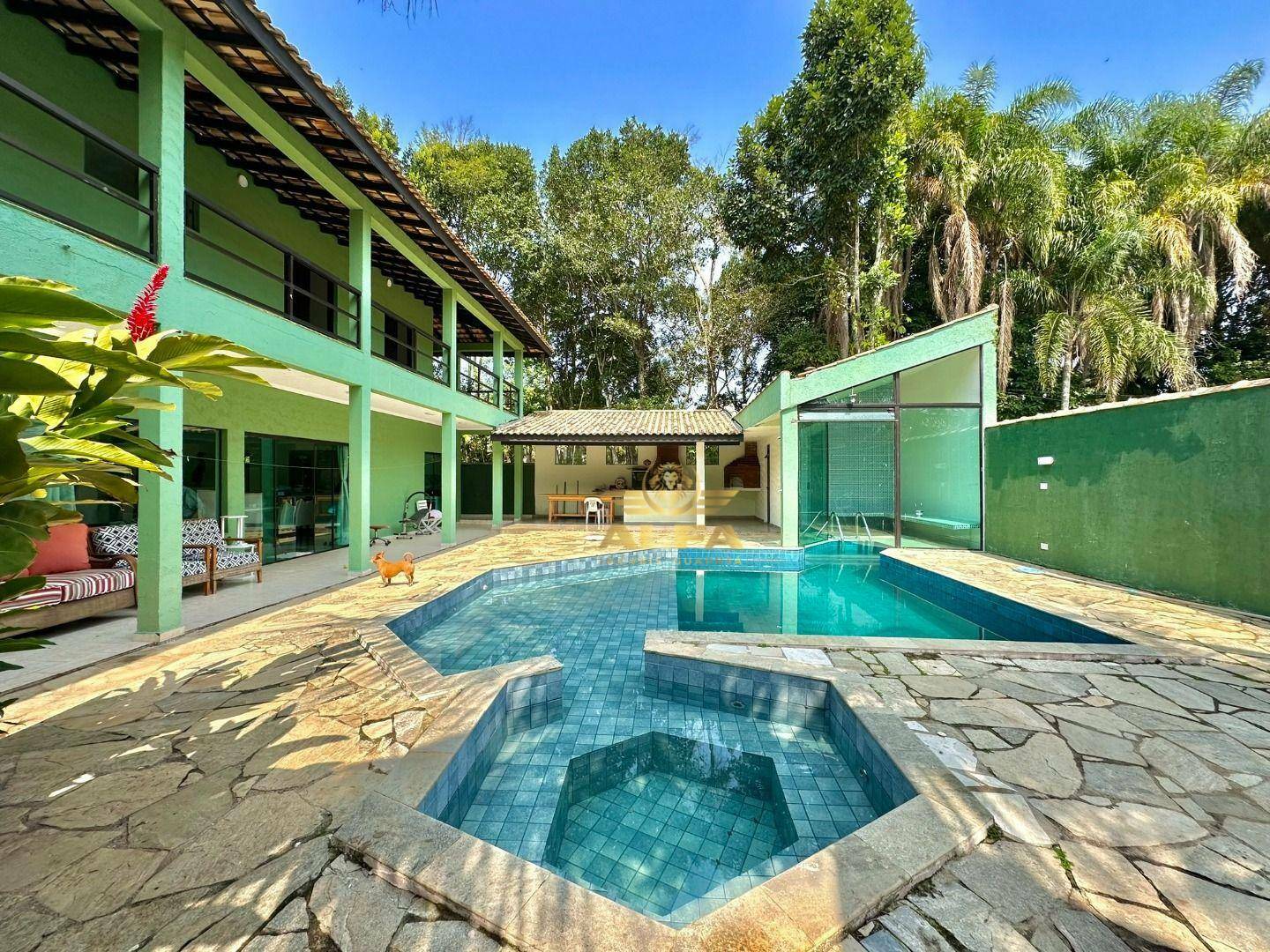 Casa de Condomínio à venda com 5 quartos, 460m² - Foto 1