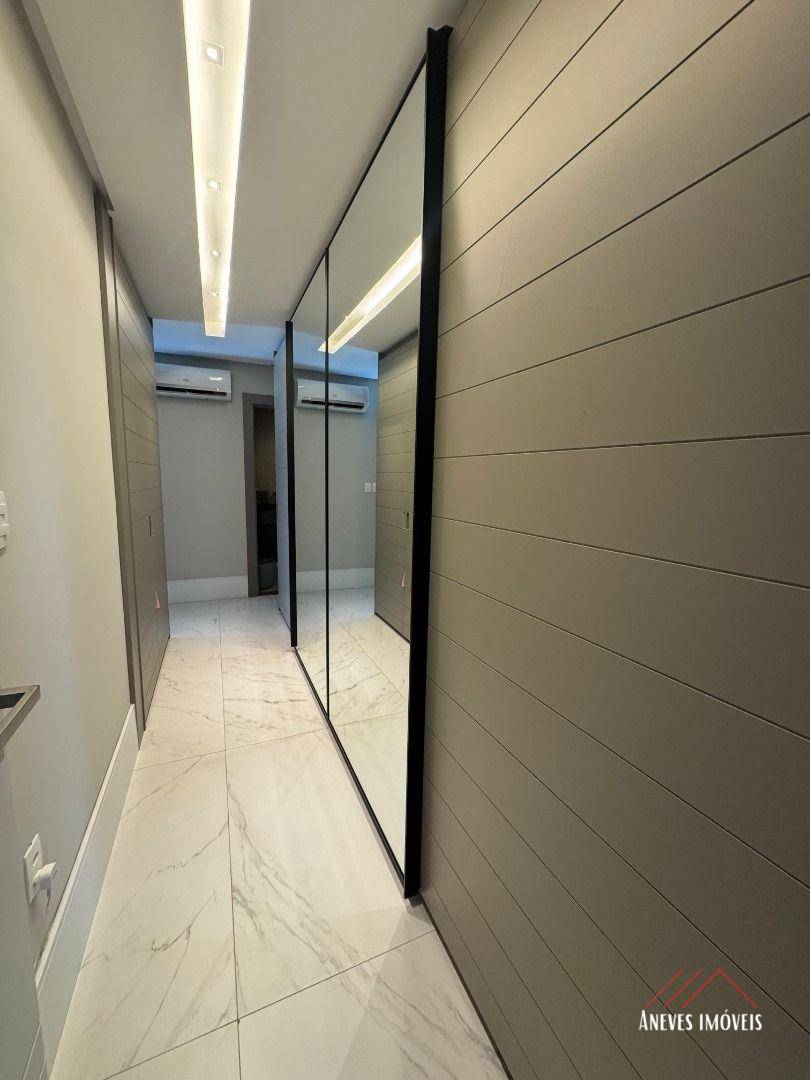 Apartamento à venda com 3 quartos, 200m² - Foto 20