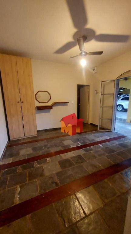 Chácara à venda com 2 quartos, 200m² - Foto 9