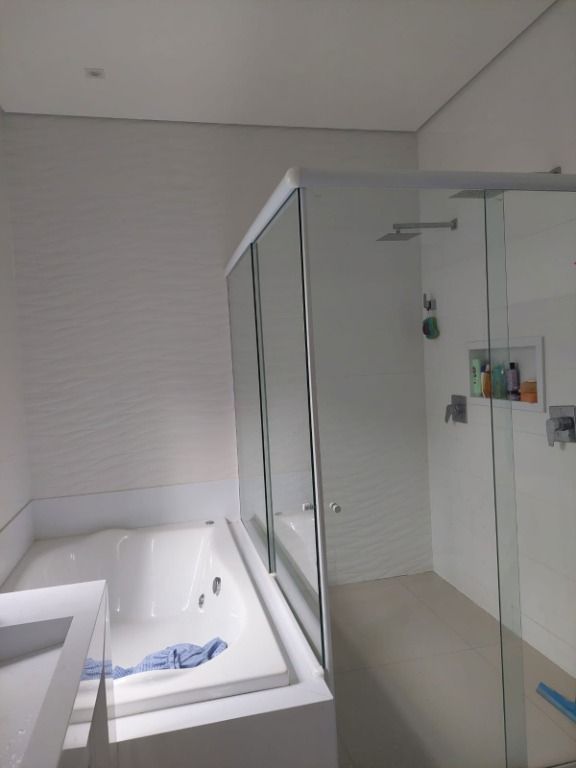 Casa de Condomínio à venda com 3 quartos, 216m² - Foto 18