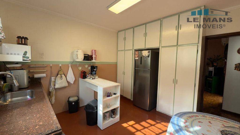 Casa à venda com 3 quartos, 186m² - Foto 12