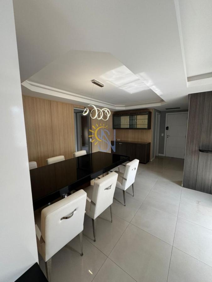 Apartamento para alugar com 3 quartos, 162m² - Foto 8