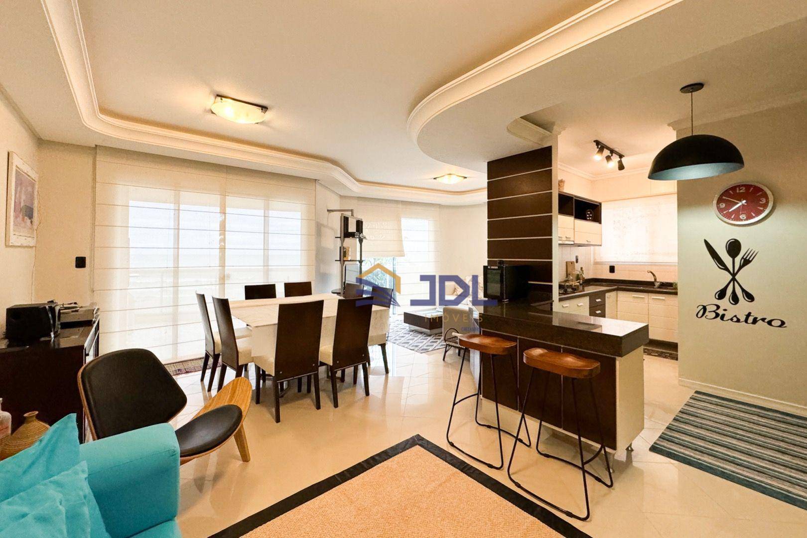 Apartamento à venda com 3 quartos, 180m² - Foto 3