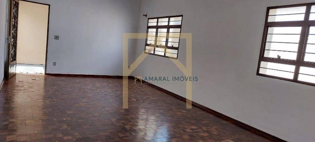 Casa à venda com 2 quartos, 140m² - Foto 11