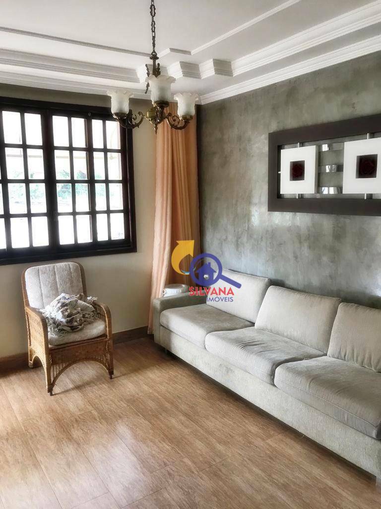 Casa à venda com 4 quartos, 249m² - Foto 1