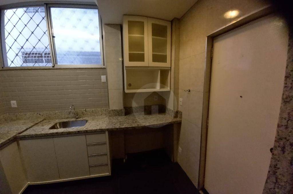 Apartamento à venda com 3 quartos, 150m² - Foto 19