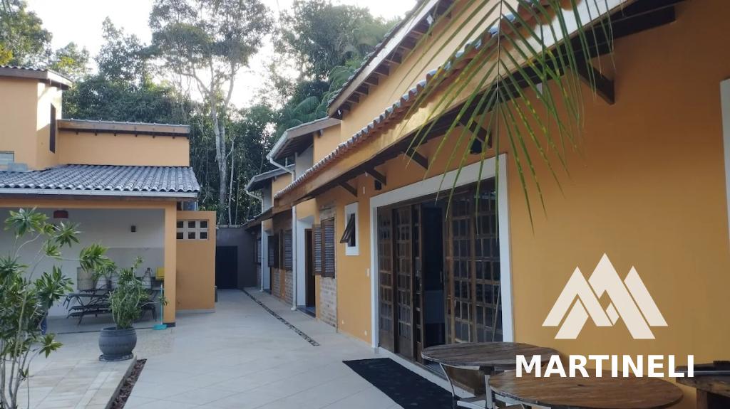 Casa à venda e aluguel com 7 quartos, 400m² - Foto 14