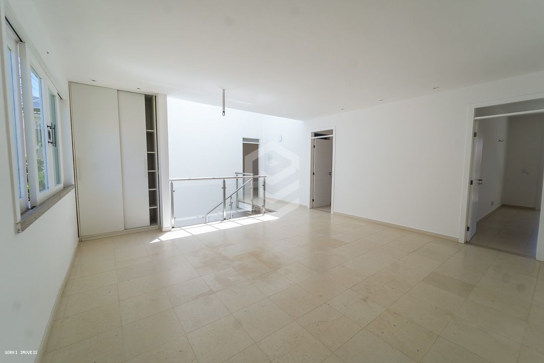 Casa de Condomínio à venda com 5 quartos, 380m² - Foto 4