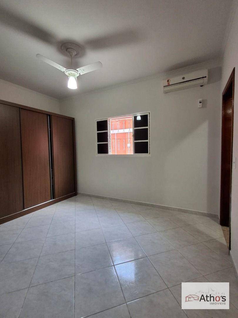 Casa para alugar com 4 quartos, 170m² - Foto 5