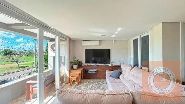 Casa à venda com 3 quartos, 244m² - Foto 7