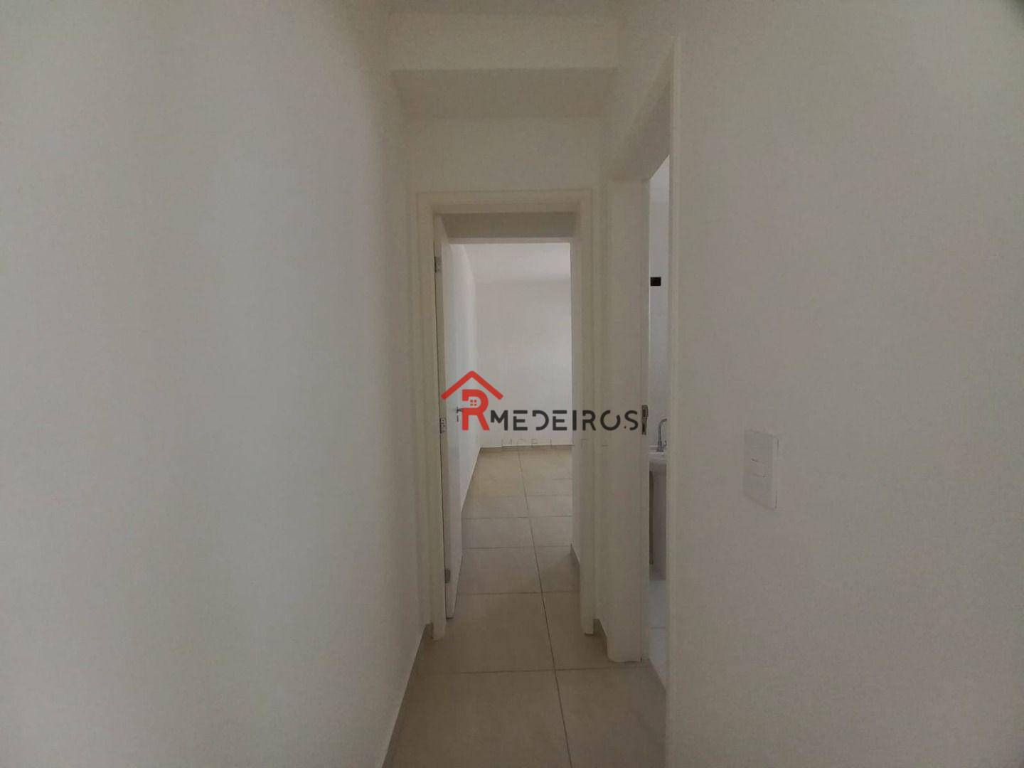 Apartamento à venda com 1 quarto, 44m² - Foto 11