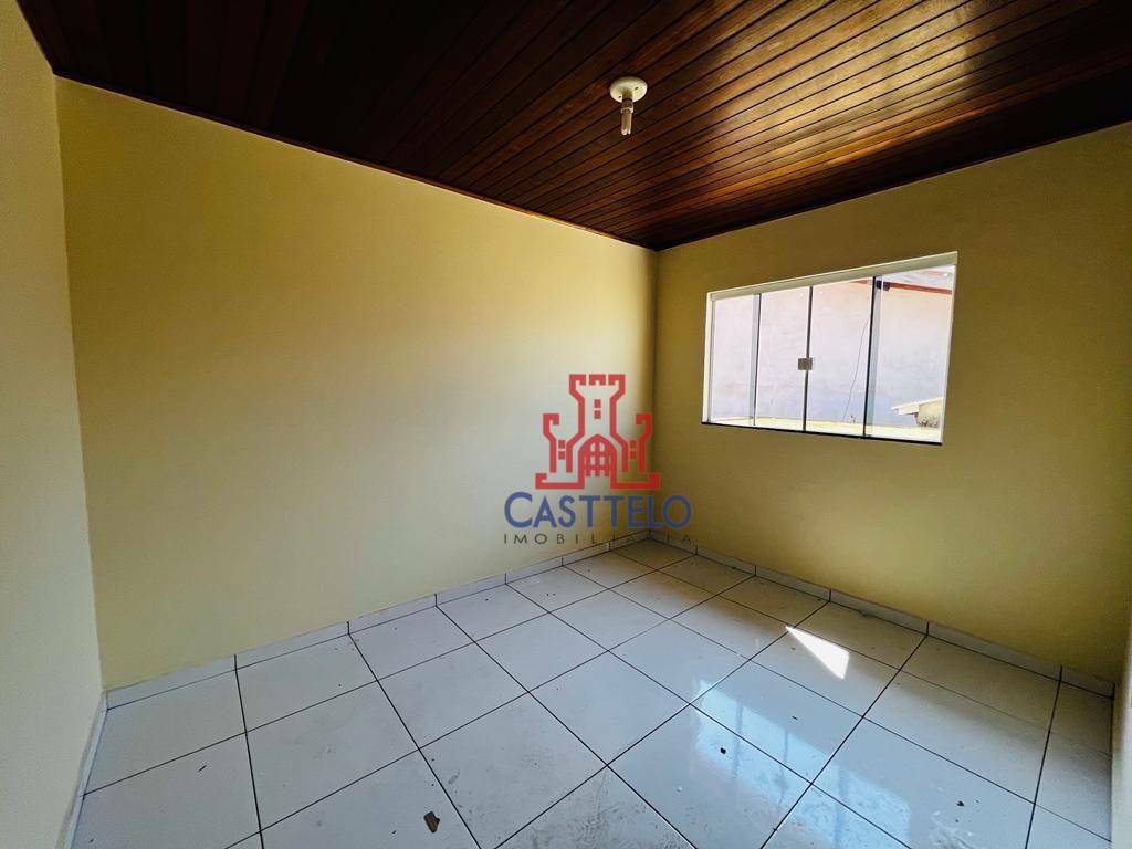 Casa à venda com 4 quartos, 250m² - Foto 6