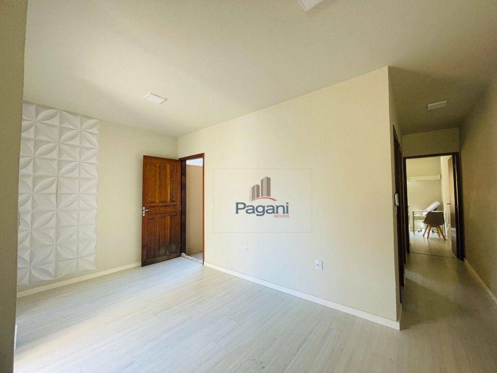 Casa para alugar com 2 quartos, 50m² - Foto 3