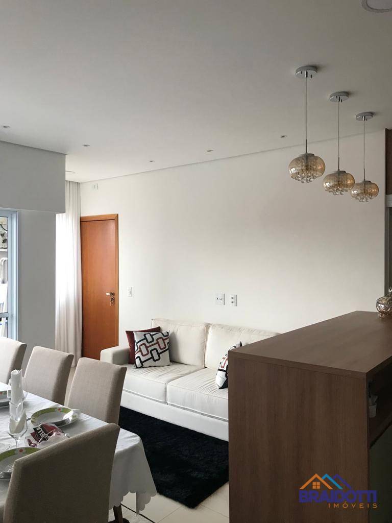 Apartamento à venda com 2 quartos, 67m² - Foto 7