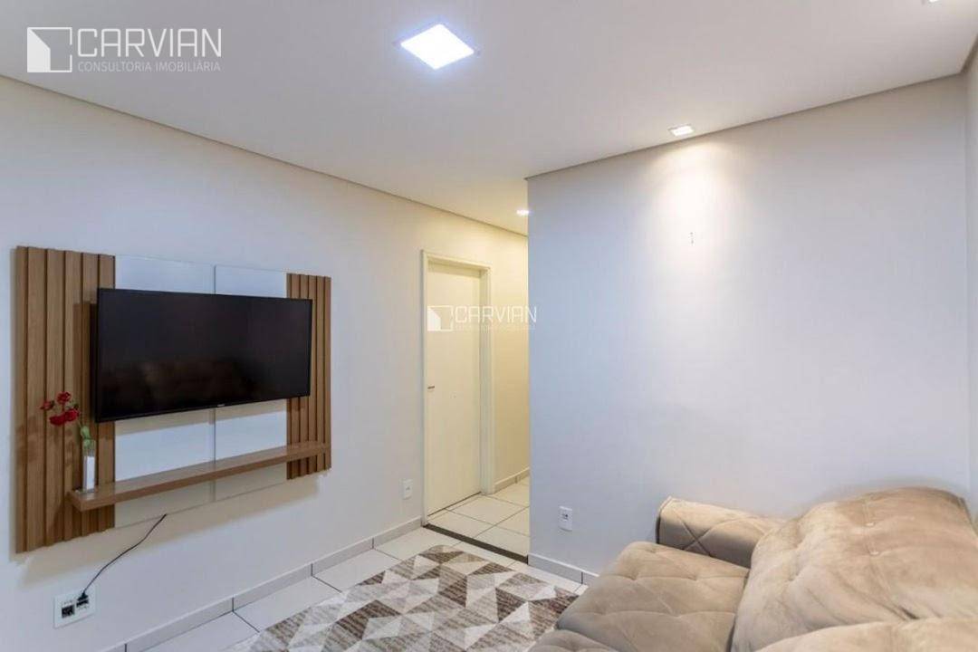 Casa à venda com 4 quartos, 155m² - Foto 1